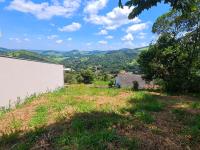 Lindo terreno em um bairro calmo e tranquilo com uma linda vista!