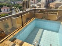 Cobertura com vista incrível para a cidade