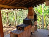 SÍTIO À VENDA – EXCELENTE LOCALIZAÇÃO