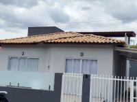  RESIDÊNCIA COM ÓTIMA LOCALIZAÇÃO
