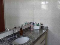 RESIDÊNCIA EM BAIRRO CALMO E TRANQUILO
