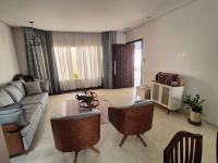 LINDA RESIDÊNCIA COM EXCELENTE LOCALIZAÇÃO