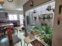 LINDA RESIDÊNCIA COM EXCELENTE LOCALIZAÇÃO