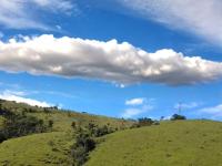 LINDO SÍTIO EM REGIÃO VALORIZADA E DE GRANDE POTENCIAL