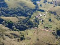 SÍTIO EM LINDÓIA – EXCELENTE LOCALIZAÇÃO E MUITA NATUREZA