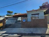 CASA COM 3 SUÍTES