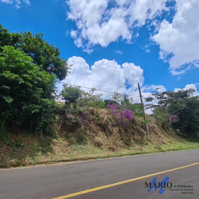 Terreno com vista deslumbrante a 5 minutos do centro