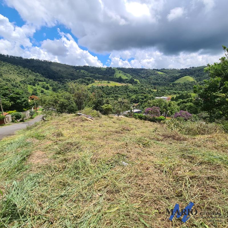 Terreno com vista deslumbrante a 5 minutos do centro