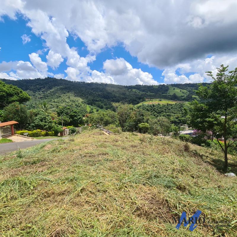 Terreno com vista deslumbrante a 5 minutos do centro