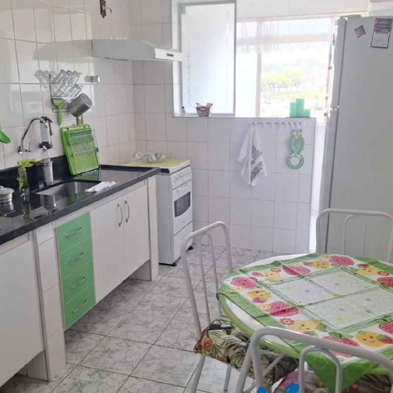 APTO NA CIDADE DE LINDÓIA COM OTIMA LOCALIZAÇÃ0