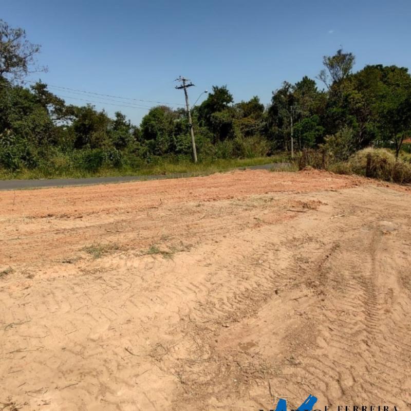 TERRENO EM UMA AREA MUITO PRIVILEGIADA DA CIDADE