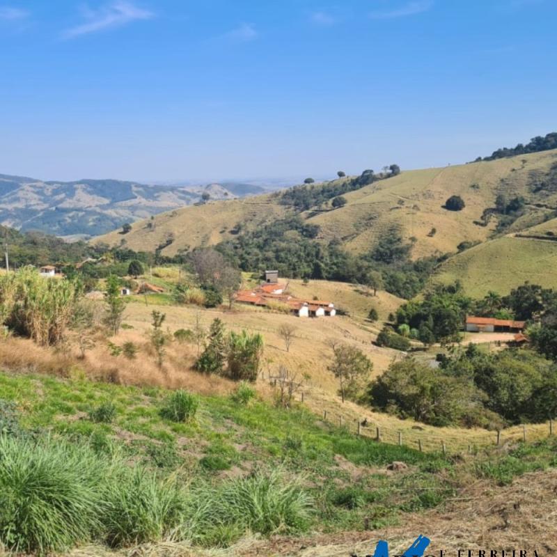 TERRENO EM UMA AREA MUITO PRIVILEGIADA DA CIDADE