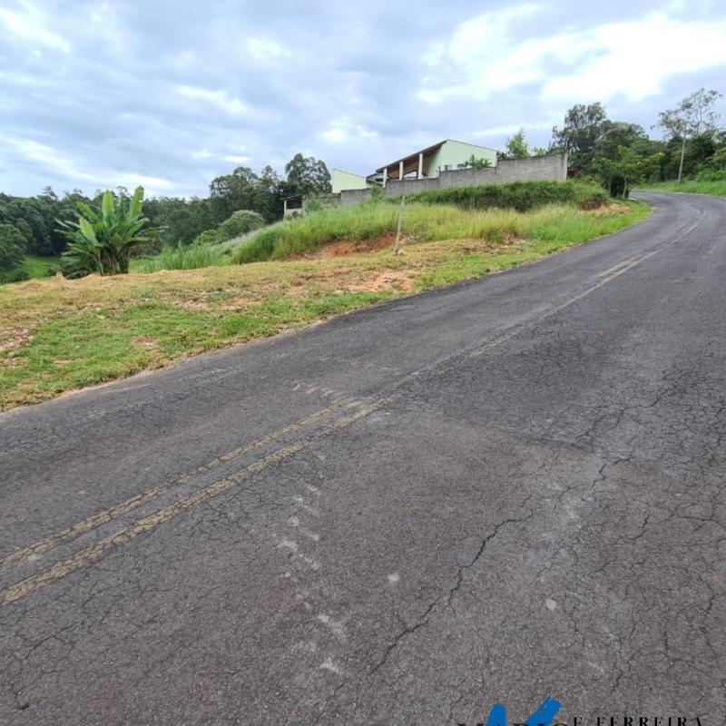 TERRENO EM UMA AREA MUITO PRIVILEGIADA DA CIDADE