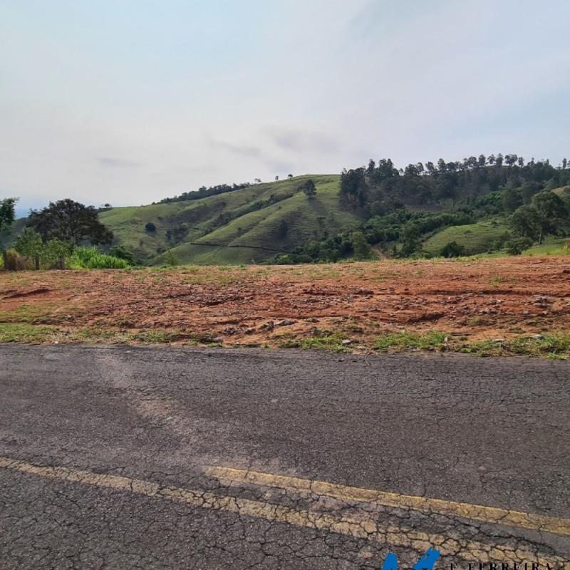 TERRENO EM UMA AREA MUITO PRIVILEGIADA DA CIDADE
