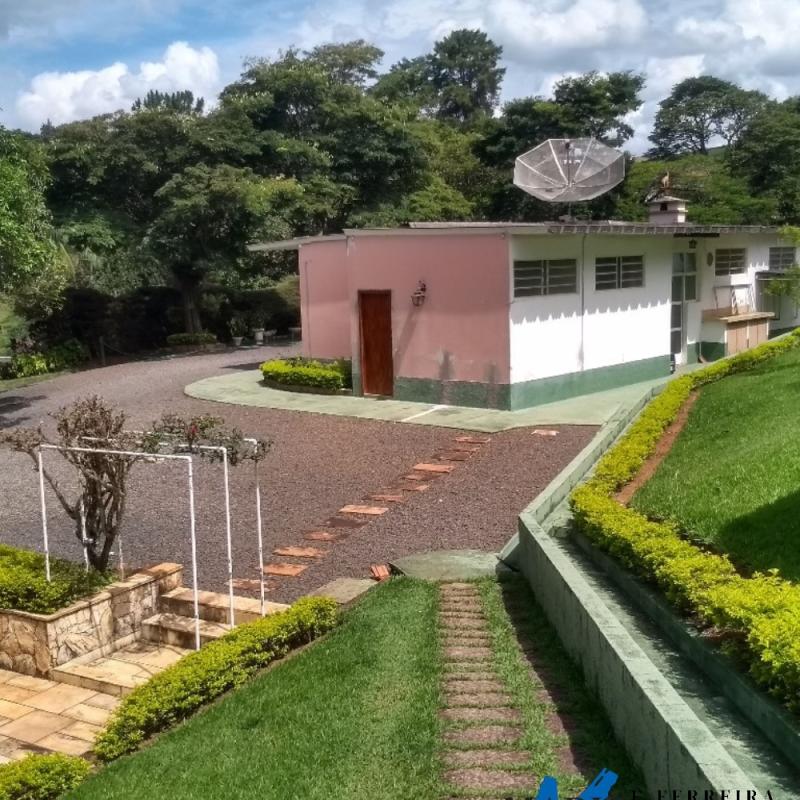 CHÁCARA EM ÁGUAS DE LINDÓIA