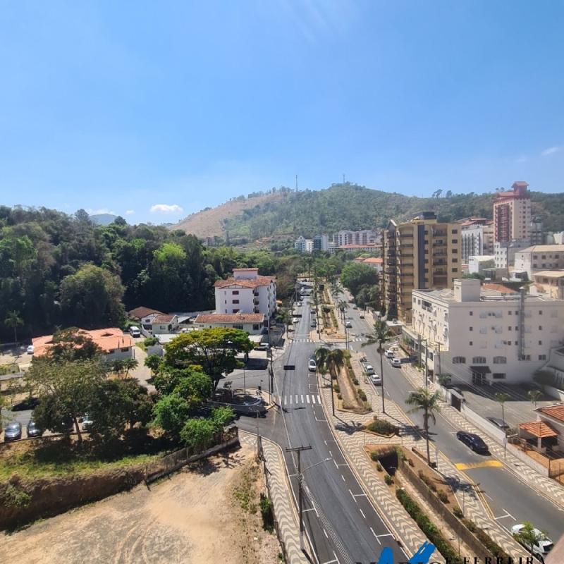 Cobertura com vista incrível para a cidade