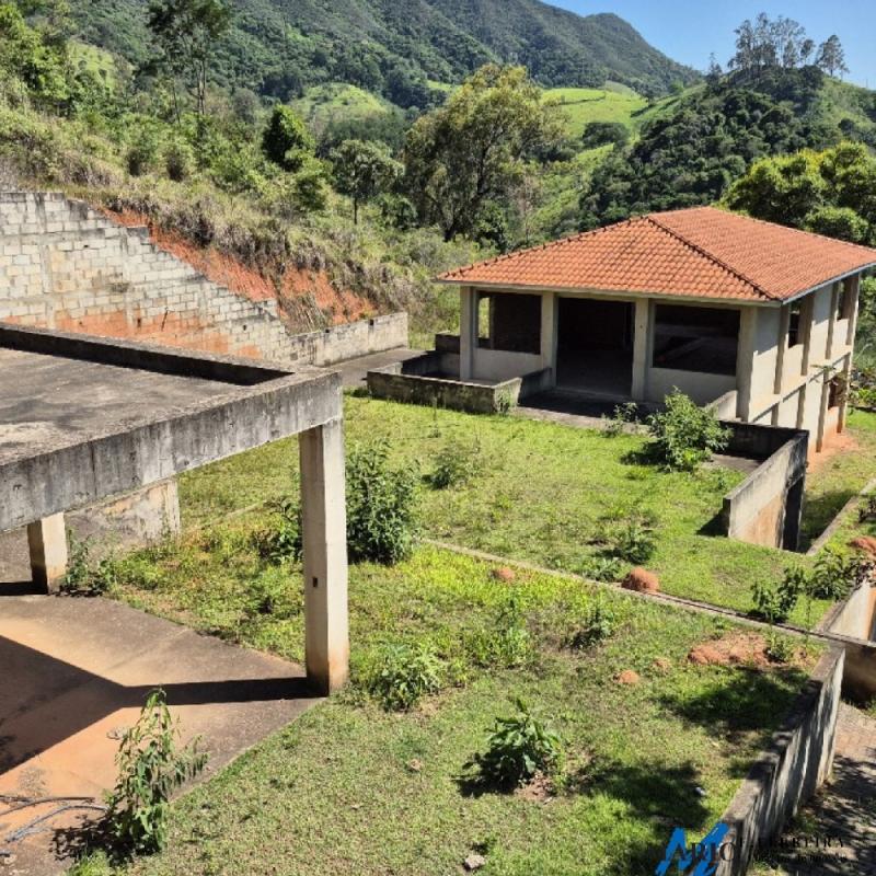 Imóvel com vista privilegiada para as montanhas