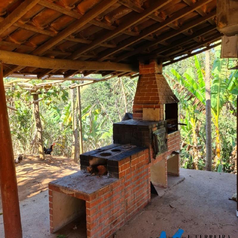 SÍTIO À VENDA – EXCELENTE LOCALIZAÇÃO