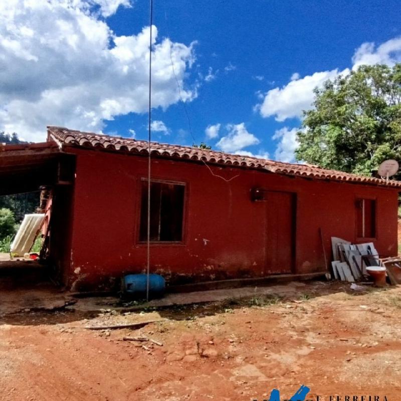 SÍTIO À VENDA – EXCELENTE LOCALIZAÇÃO