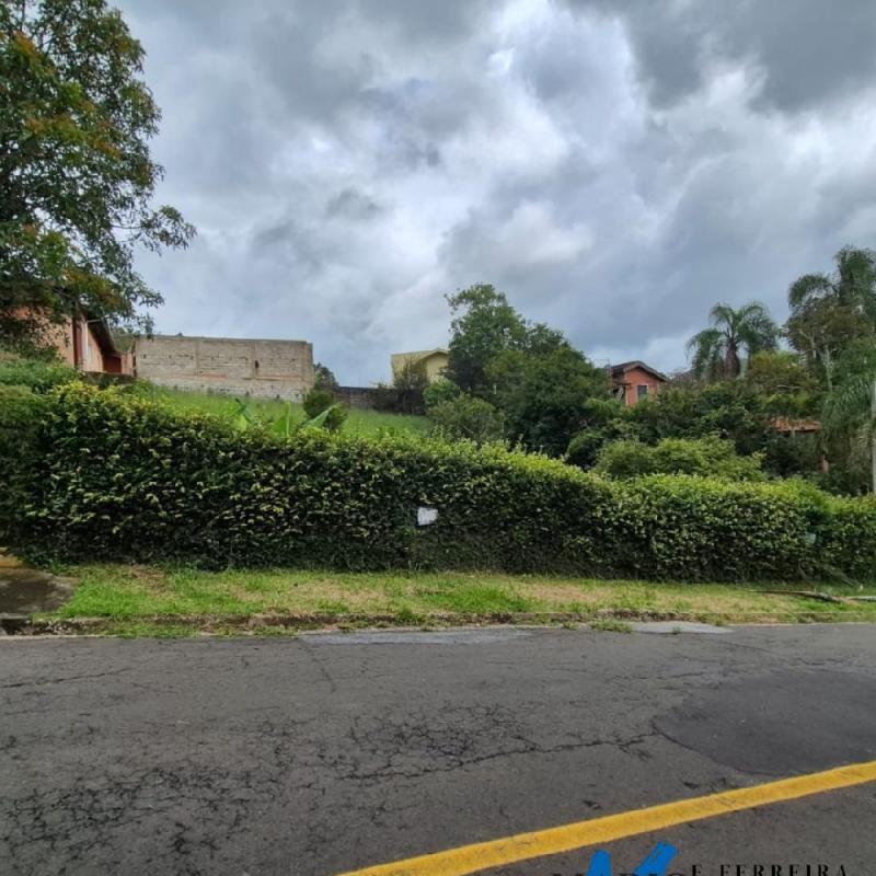 TERRENO À VENDA – BAIRRO NOBRE