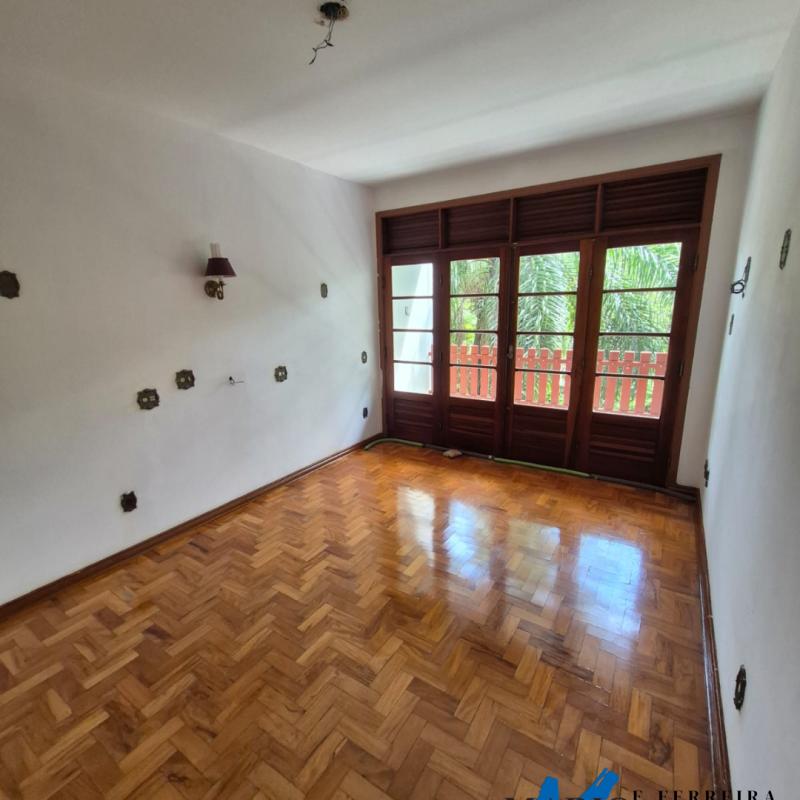 APARTAMENTOS À VENDA – LOCALIZAÇÃO EXCELENTE