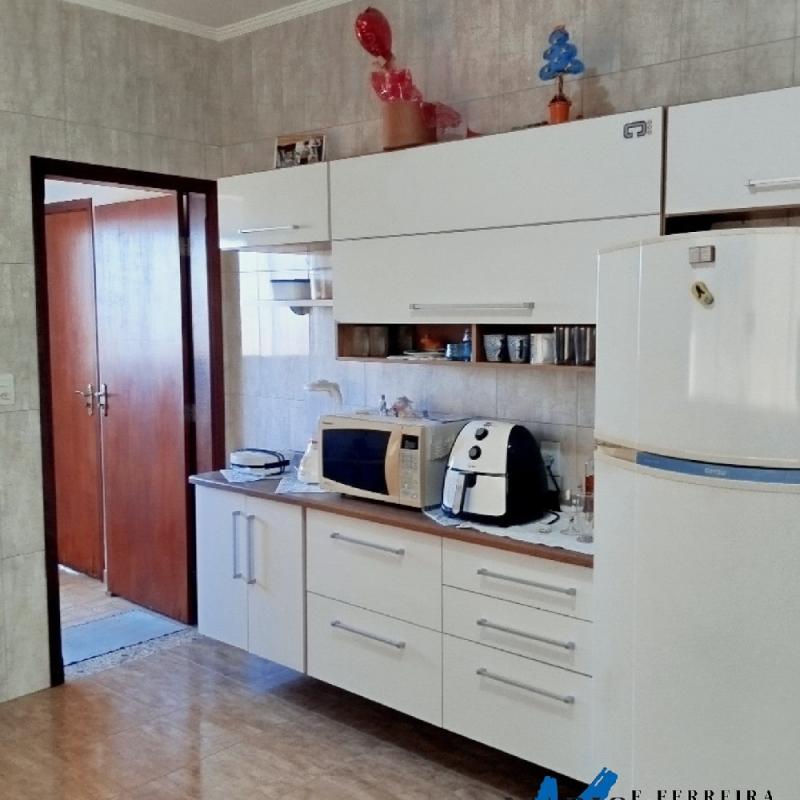 Casa à Venda em Águas de Lindóia