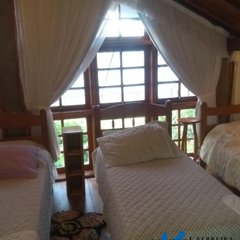 LINDA CHÁCARA À VENDA – ÁGUAS DE LINDÓIA