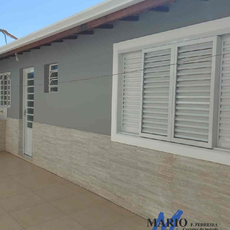 RESIDÊNCIA EM BAIRRO CALMO E TRANQUILO