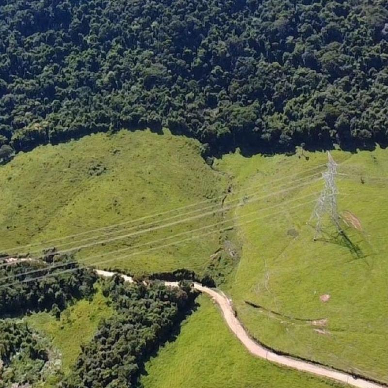 LINDO SÍTIO EM REGIÃO VALORIZADA E DE GRANDE POTENCIAL
