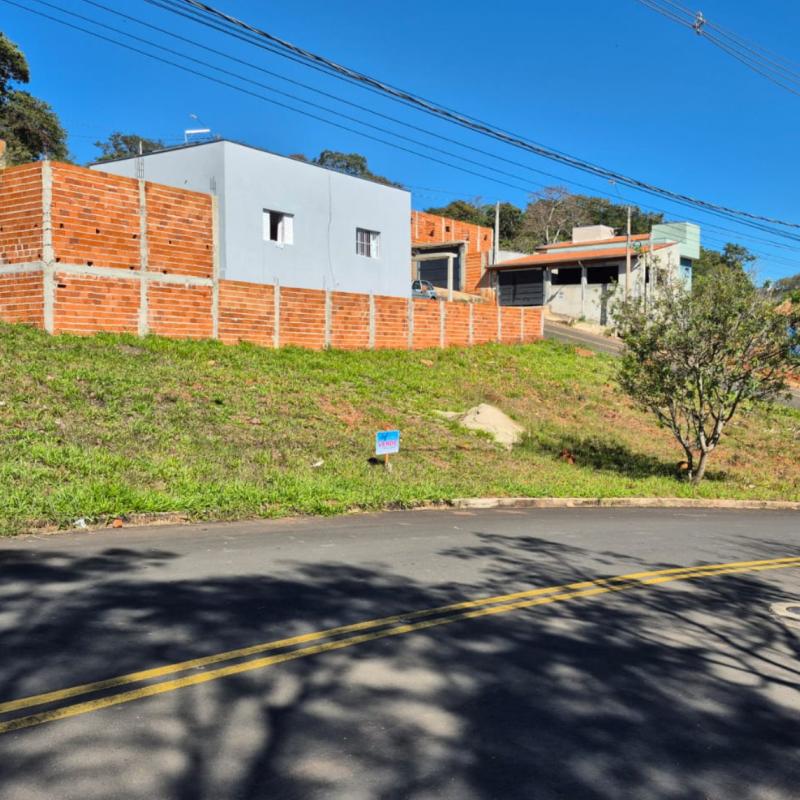 OPORTUNIDADE NO LOTEAMENTO MONTE BELO