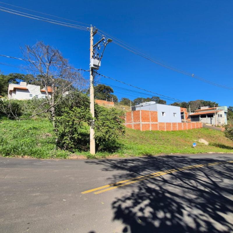 OPORTUNIDADE NO LOTEAMENTO MONTE BELO