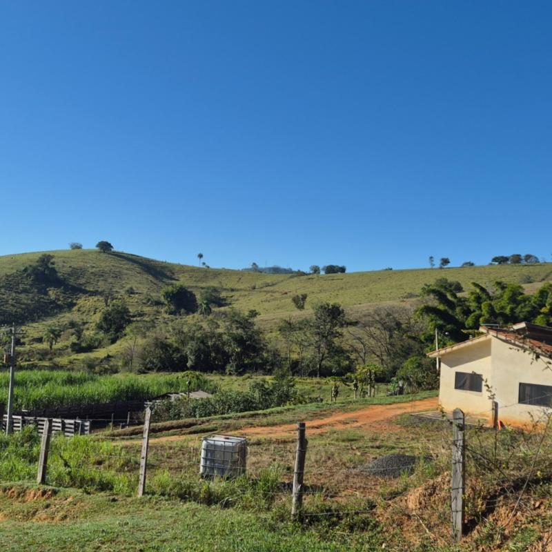 SÍTIO EM LINDÓIA – EXCELENTE LOCALIZAÇÃO E MUITA NATUREZA