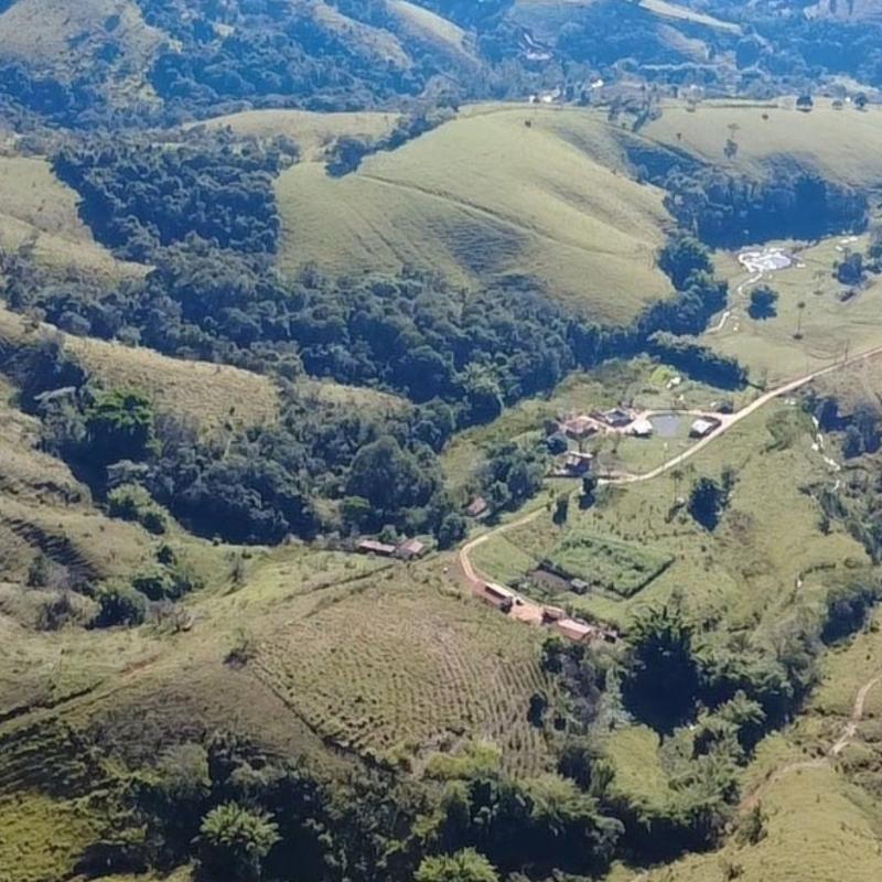 SÍTIO EM LINDÓIA – EXCELENTE LOCALIZAÇÃO E MUITA NATUREZA