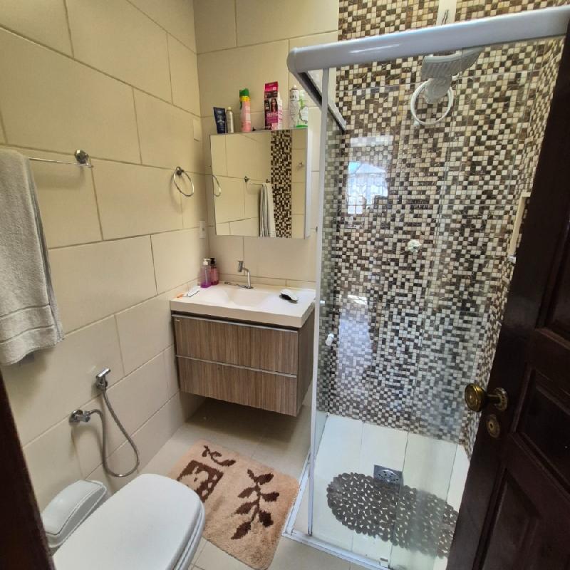 INDA RESIDÊNCIA COM EXCELENTE LOCALIZAÇÃO