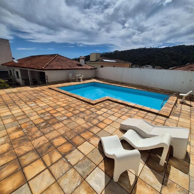 APARTAMENTO À VENDA – CENTRO DE ÁGUAS DE LINDÓIA