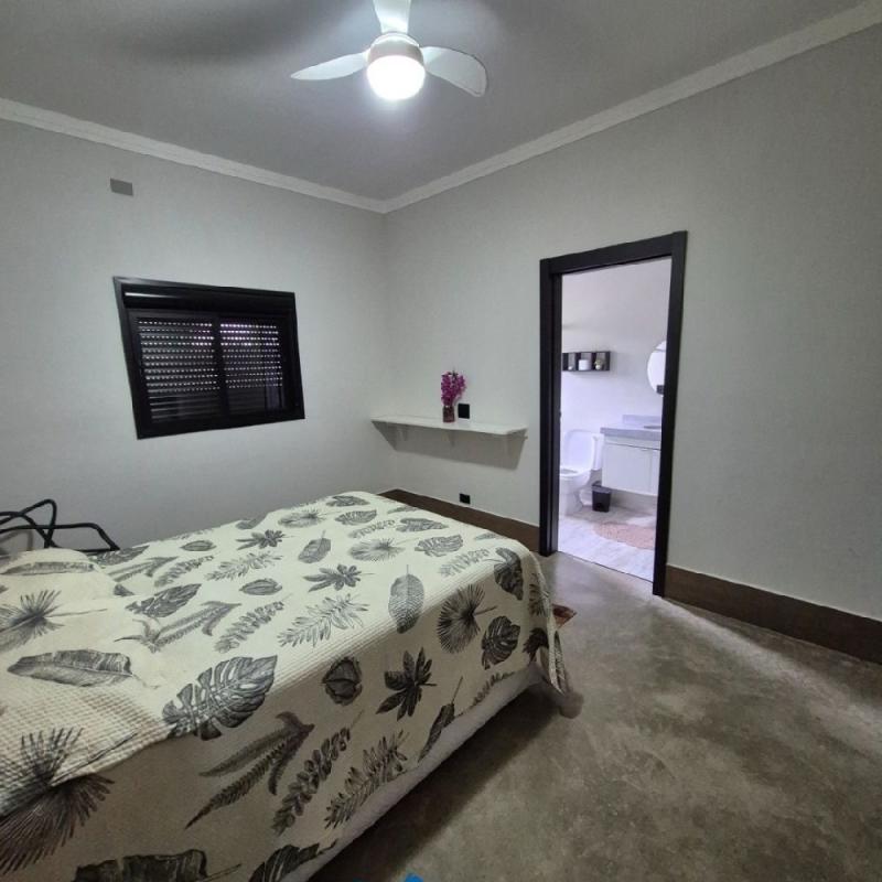 CASA COM 3 SUÍTES