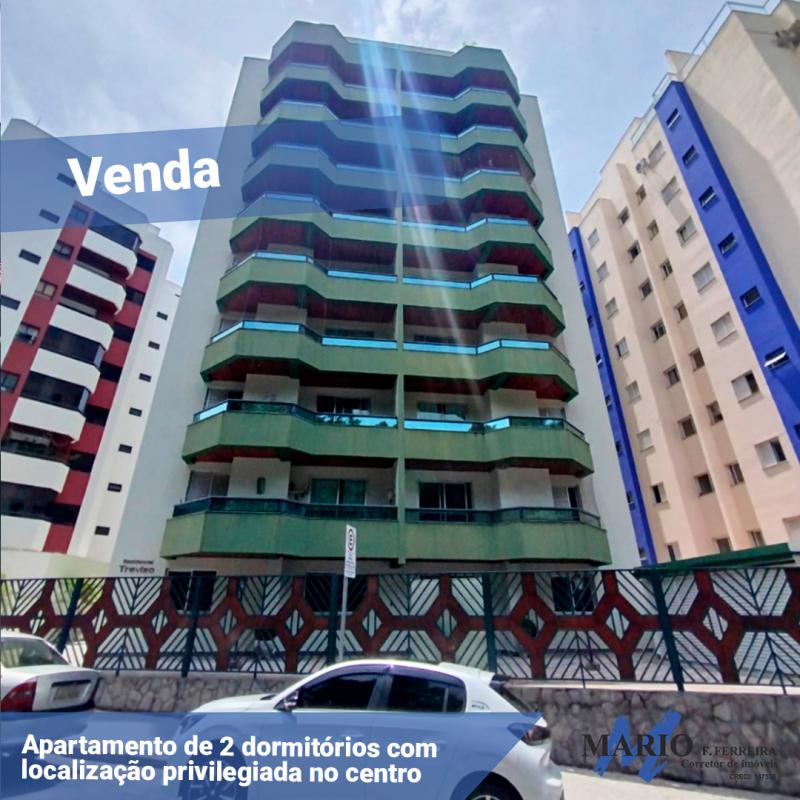 Apartamento de 2 dormitórios com localização privilegiada no centro